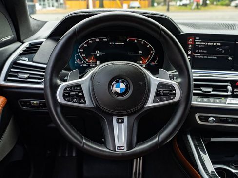 Used 2020 BMW X7 M50i w/ Dynamic Handling Package AWD/4WD image 13