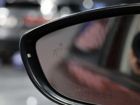 Used 2017 Volkswagen Passat 1.8T SEL Premium image 32