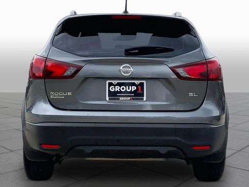 Used 2018 Nissan Rogue Sport SL w/ SL Premium Package FWD image 5