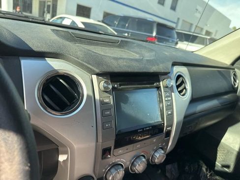 Used 2017 Toyota Tundra SR5 image 24