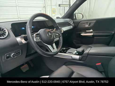 Certified 2022 Mercedes-Benz GLB 250 4MATIC image 11