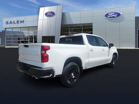 Used 2022 Chevrolet Silverado 1500 LT w/ Z71 Off-Road Package AWD/4WD image 3