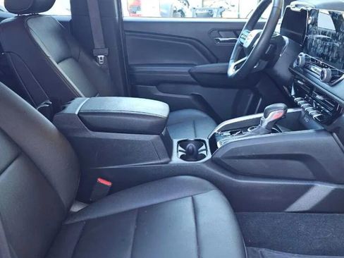 Used 2024 Chevrolet Colorado LT w/ LT Convenience Package III image 13