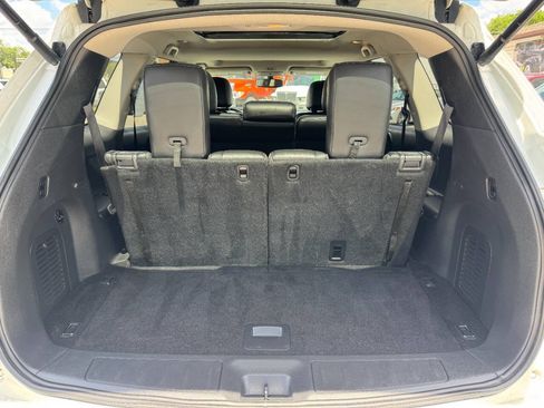 Used 2017 Nissan Pathfinder SL w/ SL Premium Package AWD/4WD image 10