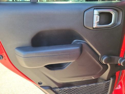 Used 2023 Jeep Gladiator Sport w/ Trailer Tow Package image 17