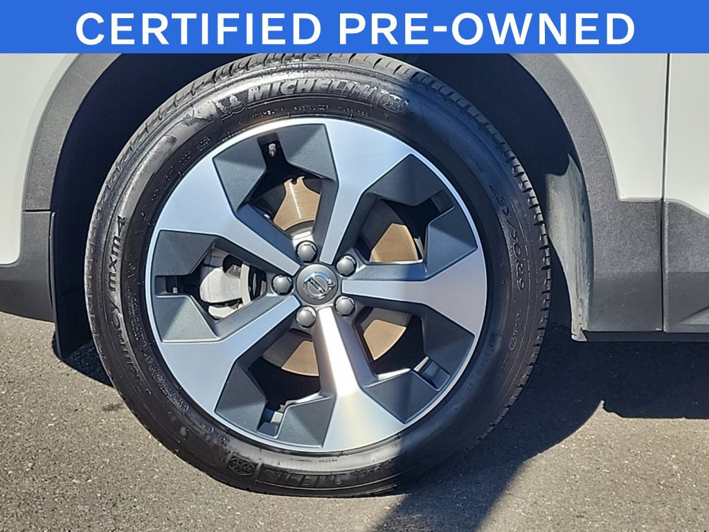 Used 2025 Volvo XC40 B5 Core w/ Protection Package Premier AWD/4WD image 28