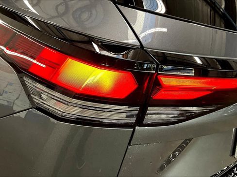 New 2026 Volkswagen Tiguan SE R-Line image 24