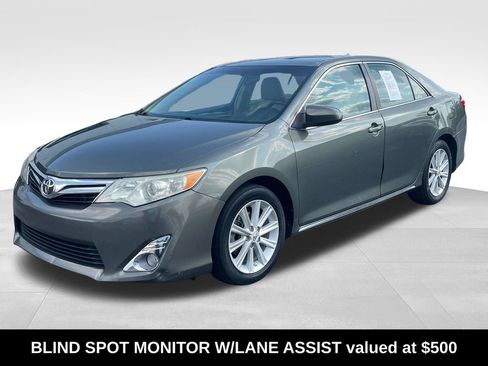 Used 2012 Toyota Camry XLE FWD image 4