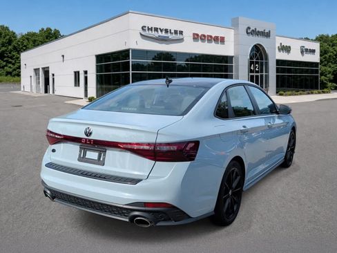 Used 2025 Volkswagen Jetta GLI Autobahn FWD image 6