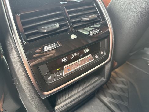Used 2025 BMW X5 xDrive40i w/ Executive Package AWD/4WD image 18