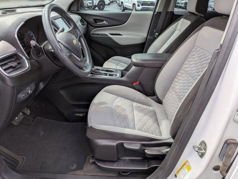 Used 2018 Chevrolet Equinox LS FWD image 15