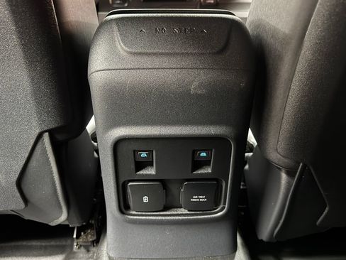 Certified 2022 Ford Bronco Black Diamond AWD/4WD image 11