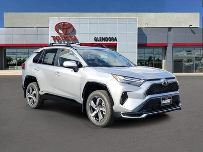 New 2025 Toyota RAV4 SE