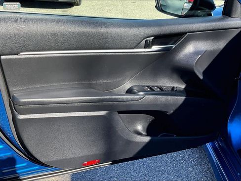 Certified 2020 Toyota Camry SE image 20