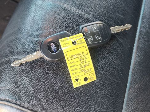 Used 2013 Ford Explorer XLT FWD image 34