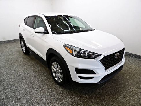 Used 2019 Hyundai Tucson SE w/ Cargo Package AWD/4WD image 3