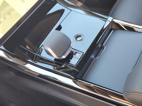 New 2026 Land Rover Range Rover Sport SE image 15