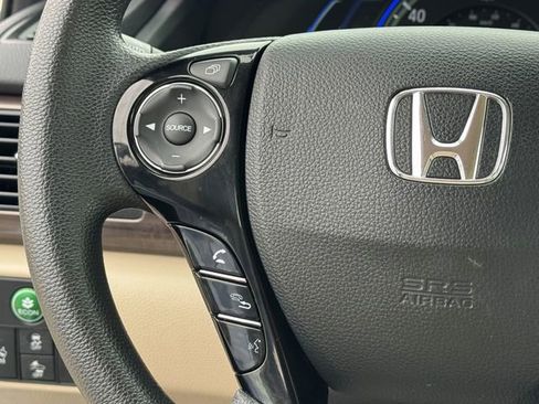 Used 2017 Honda Accord Hybrid Sedan image 20