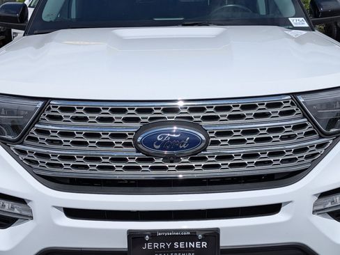 Used 2023 Ford Explorer Limited image 10