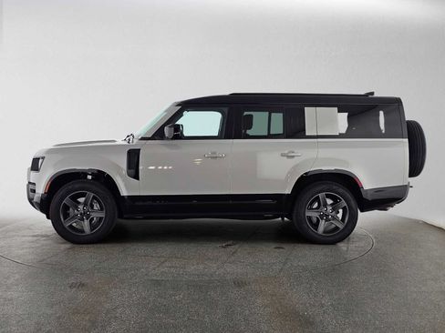 Used 2026 Land Rover Defender 130 X-Dynamic SE AWD/4WD image 2