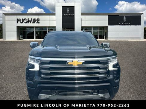 Used 2025 Chevrolet Silverado 1500 High Country AWD/4WD image 2