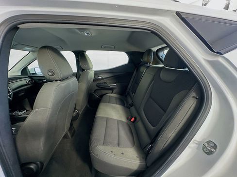 Used 2023 Chevrolet Bolt EUV LT FWD image 22