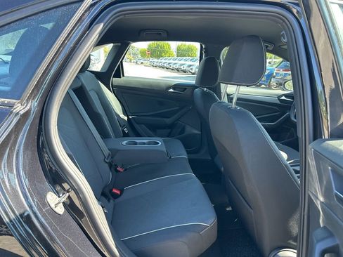 Used 2025 Volkswagen Jetta Sport image 44