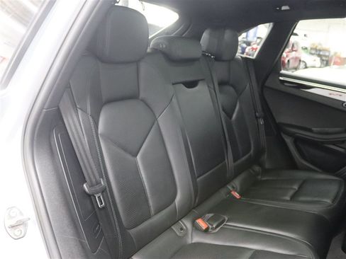 Used 2016 Porsche Macan S AWD/4WD image 17