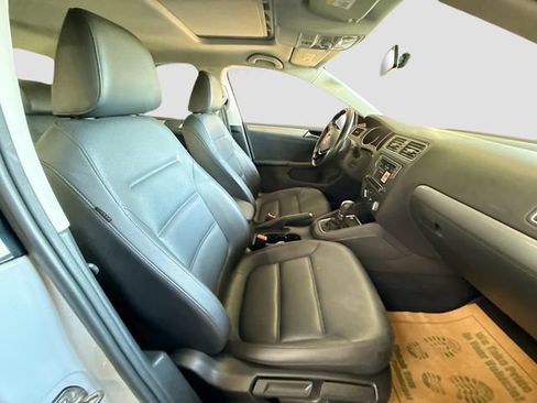 Used 2018 Volkswagen Jetta SE FWD image 27