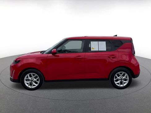Used 2025 Kia Soul LX w/ LX Technology Package FWD image 8