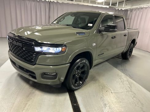 New 2026 RAM 1500 4x4 Crew Cab image 3