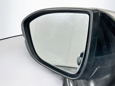 Used 2025 Nissan Pathfinder SV FWD image 16
