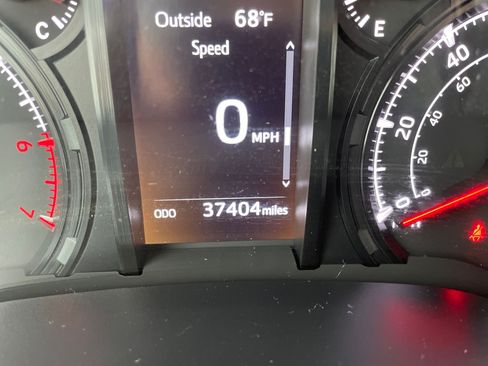 Certified 2020 Toyota 4Runner SR5 Premium AWD/4WD image 23