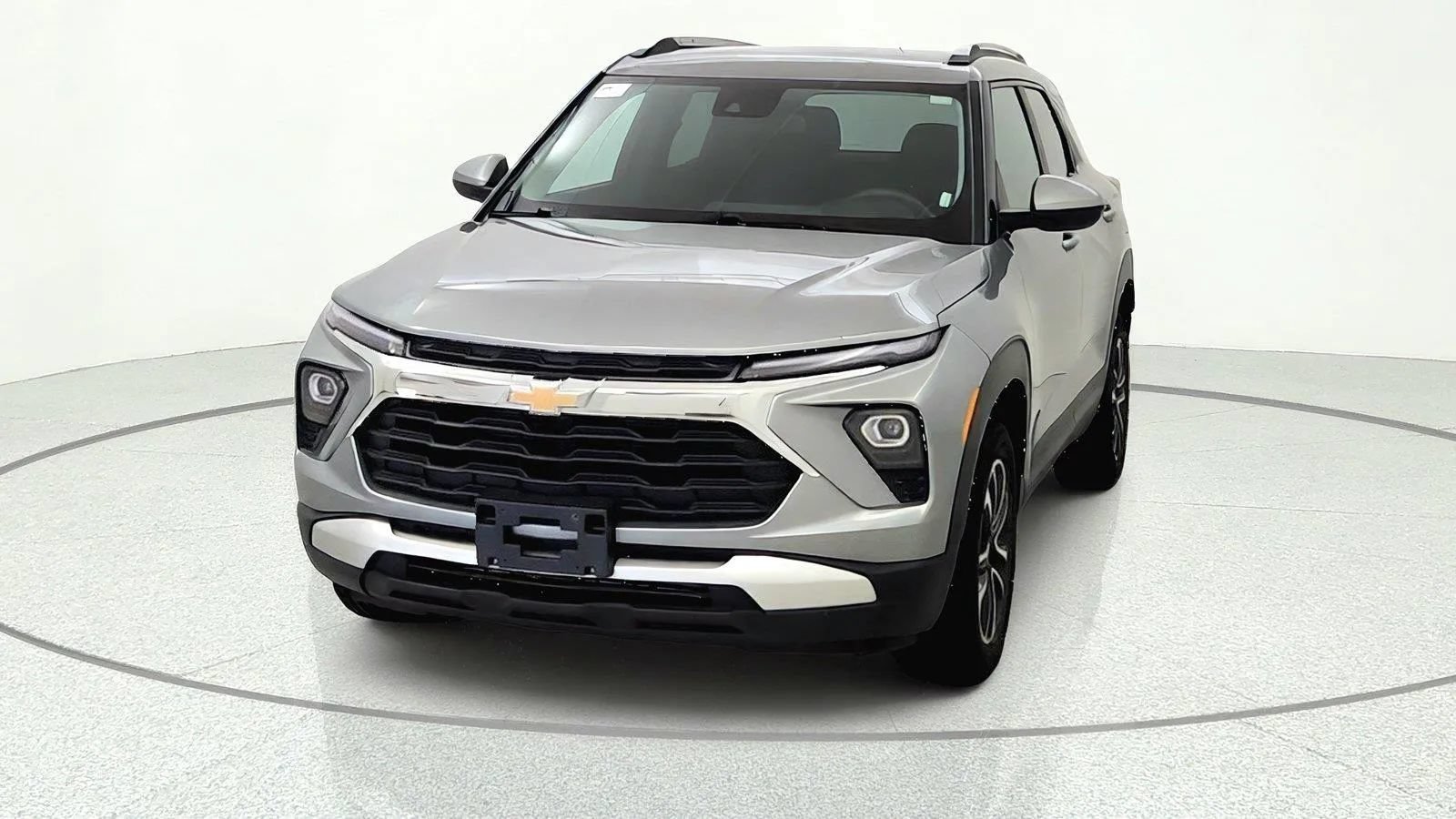 Used 2025 Chevrolet TrailBlazer LT AWD/4WD image 3