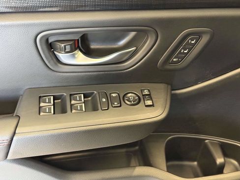 Used 2025 Honda Pilot Black Edition image 24