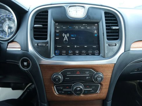 Used 2018 Chrysler 300 C w/ Sun, Sound & Nav Package image 19