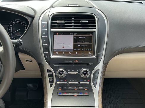 Used 2018 Lincoln MKX Reserve w/ Lincoln MKX Climate Package AWD/4WD image 20