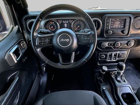 Used 2020 Jeep Wrangler Sport AWD/4WD image 6