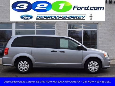 Used 2019 Dodge Grand Caravan SE image 3