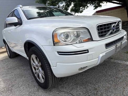 Used 2014 Volvo XC90 3.2 w/ Climate Package image 2