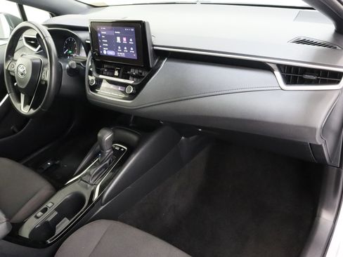 Certified 2023 Toyota Corolla SE image 33