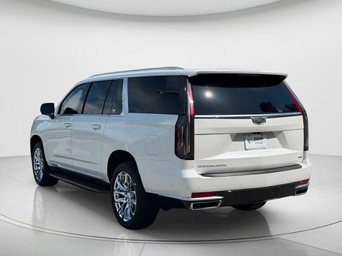 Used 2023 Cadillac Escalade ESV Premium Luxury w/ LPO, Radiant Package AWD/4WD image 7