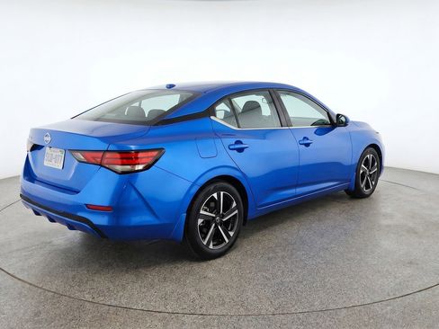 Used 2025 Nissan Sentra SV FWD image 9