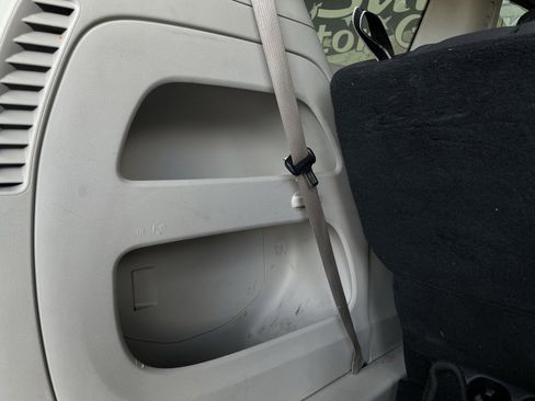 Used 2018 Chrysler Pacifica L image 11