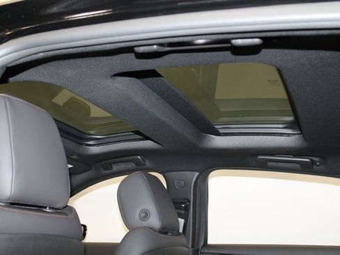 Used 2025 Cadillac CT5 V image 12