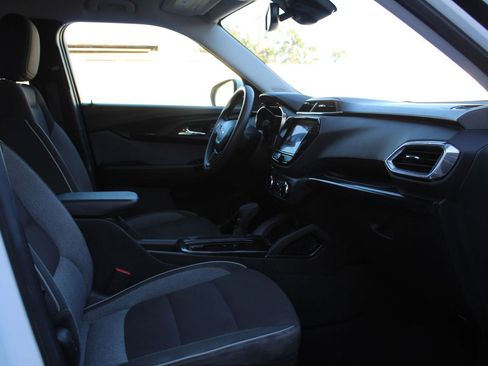 Used 2023 Chevrolet TrailBlazer LT w/ Convenience Package image 10