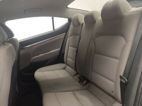 Used 2020 Hyundai Elantra SE w/ Cargo Package (C1) FWD image 18