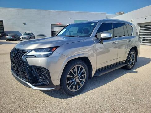Used 2024 Lexus LX 600 F Sport AWD/4WD image 3