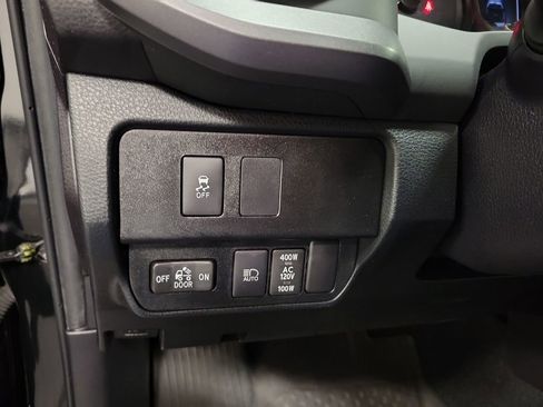 Used 2022 Toyota Tacoma TRD Off-Road w/ Technology Package image 20