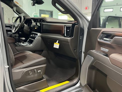 New 2026 GMC Sierra 1500 Denali AWD/4WD image 10